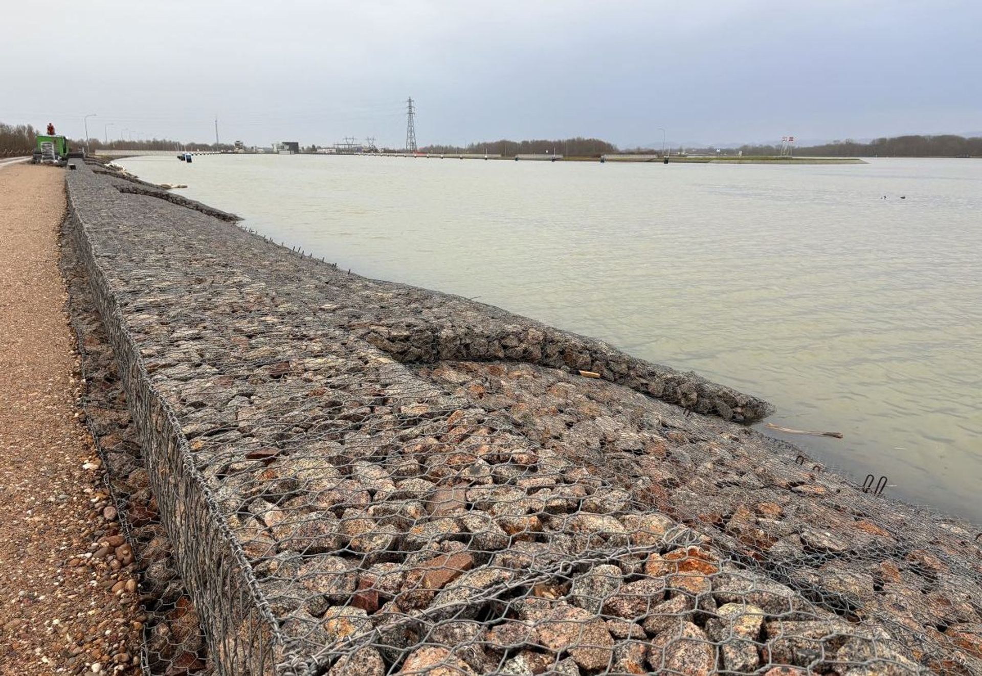 Protection des berges du Rhin à Gambsheim, 67