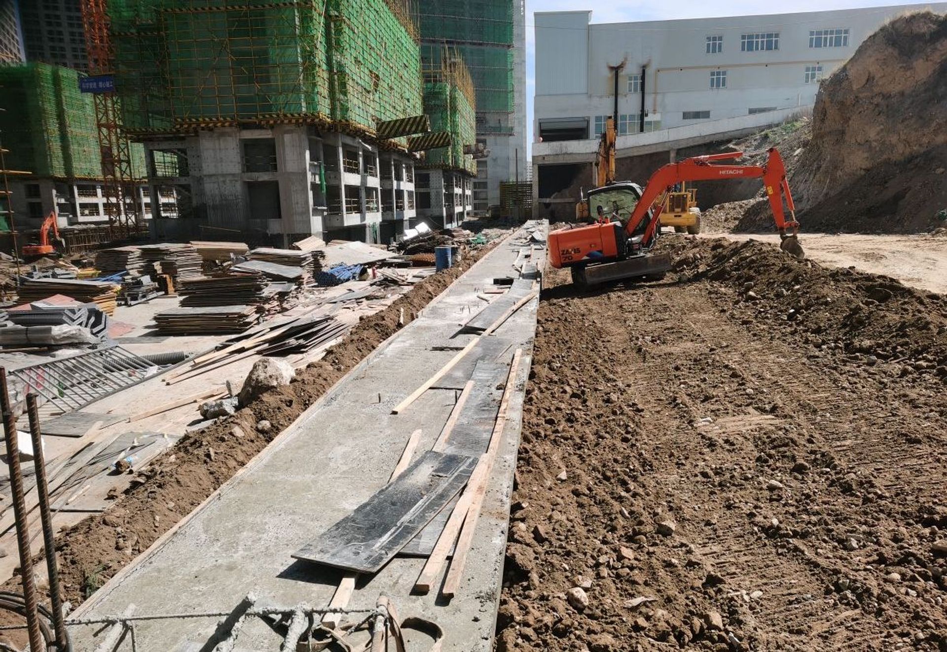 青海西宁城南加筋格宾挡墙工程