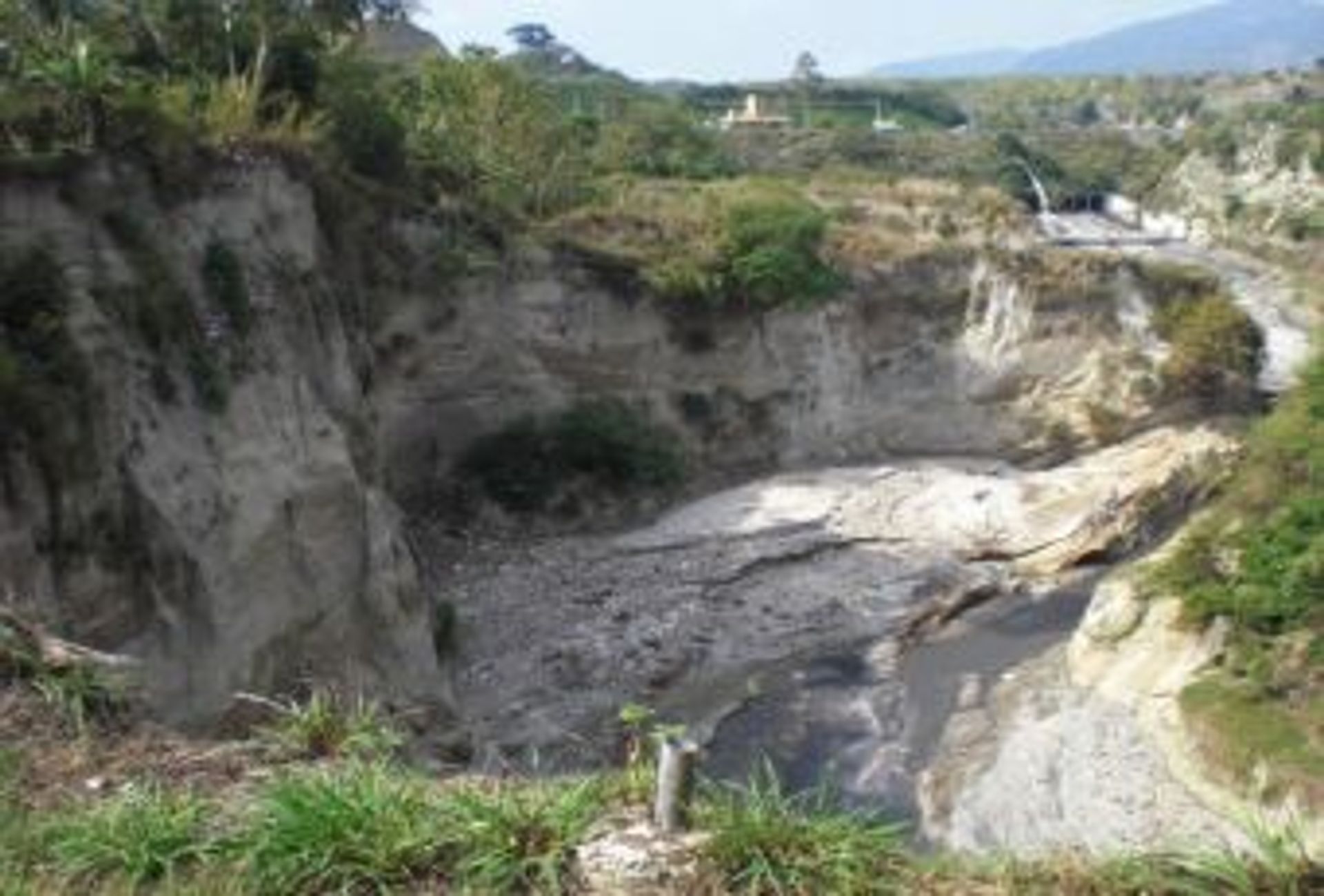 MURO DE RETENCIÓN EN RÍO LAS CAÑAS