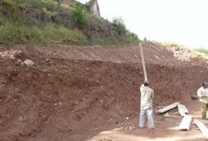 MURO DE CONTENCIÓN VILLA TOROGOZ_1