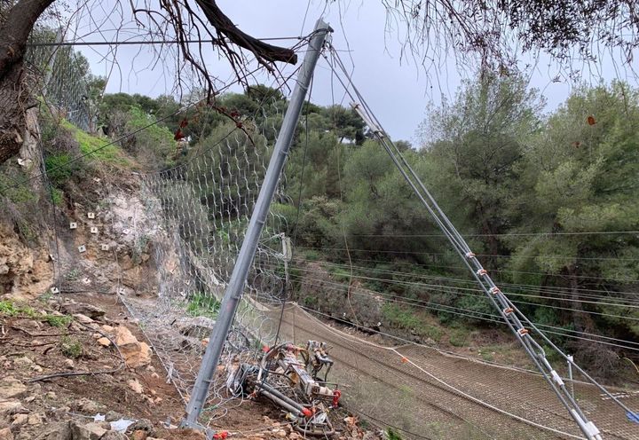 Dynamic Rockfall Barriers RB 1500