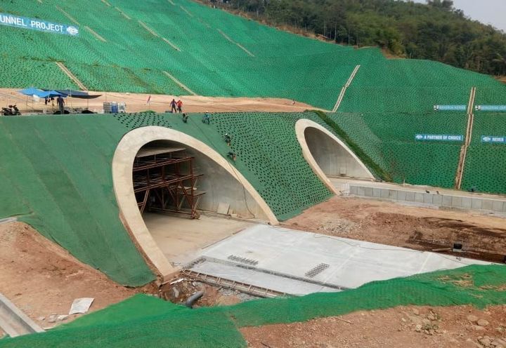 EROSION CONTROL AT CISUMDAWU TOLL ROAD-PHASE II-TUNNEL AREA
