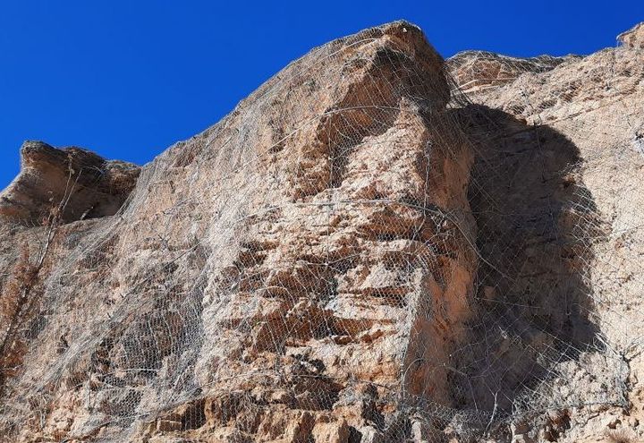 Reinforcement by cable bands and cable anchors (block 2)