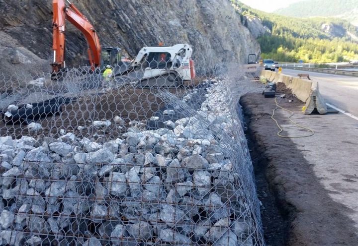 CROWSNEST PASS ROCKFALL EMBANKMENT_4