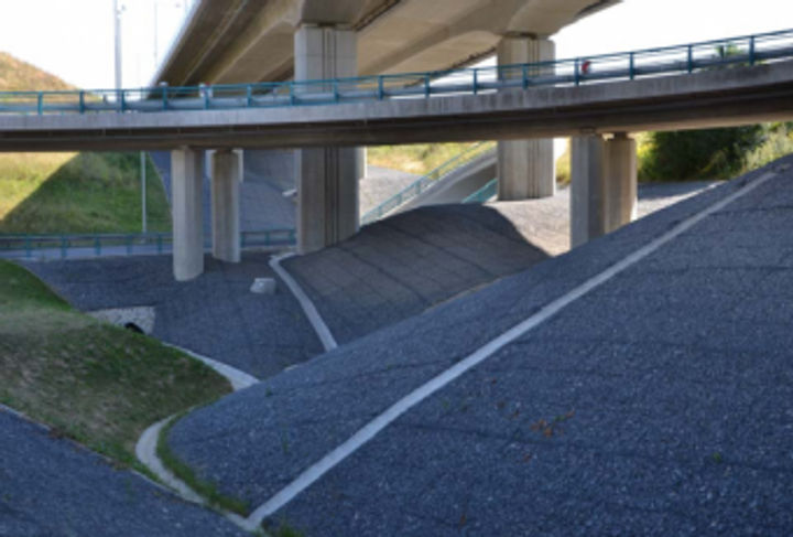 SLOPE PROTECTION ON R1 NORTHERN BYPASS_3