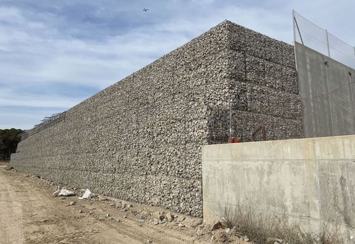 Cierre lateral del muro