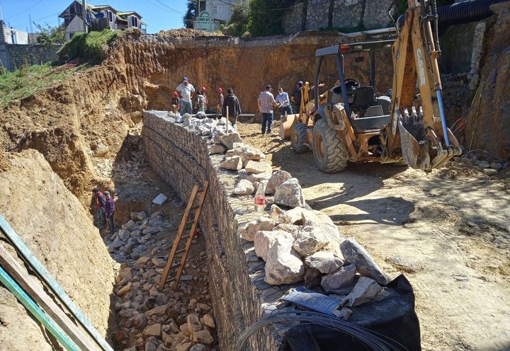 MURO CON SISTEMA TERRAMESH Y ALCANTARILLA_1