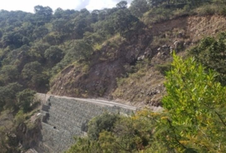 MANTENIMIENTO A CAMINOS EN FALDAS DE VOLCÁN_4