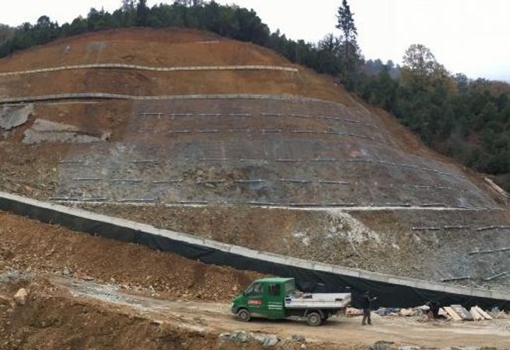 STEELGRID HR-100, κατά τη τοποθέτηση