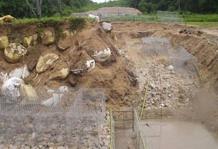 Gabion wall construction (6)