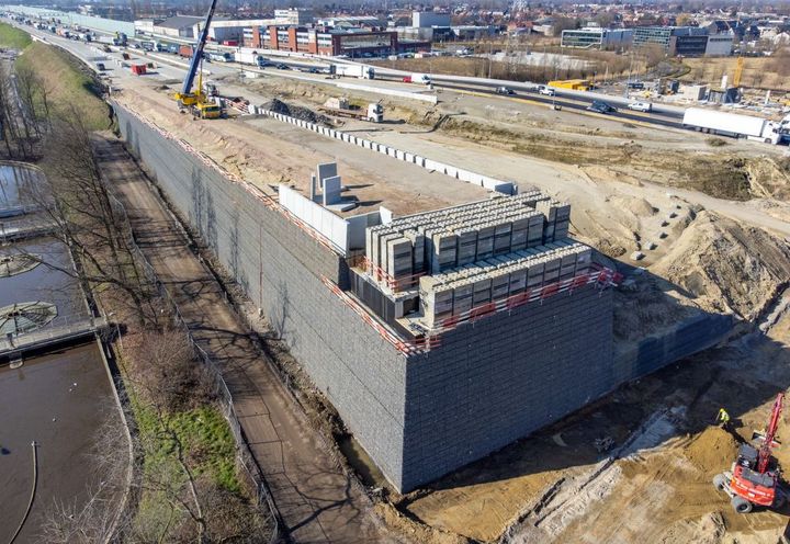 End of the works and pre-loading phase