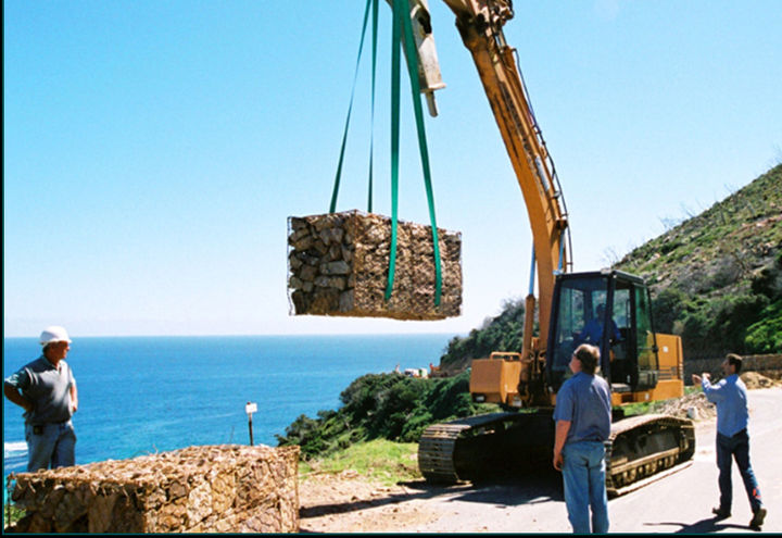Lifting the prefilled unit
