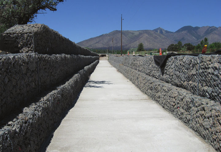 Gabion wall