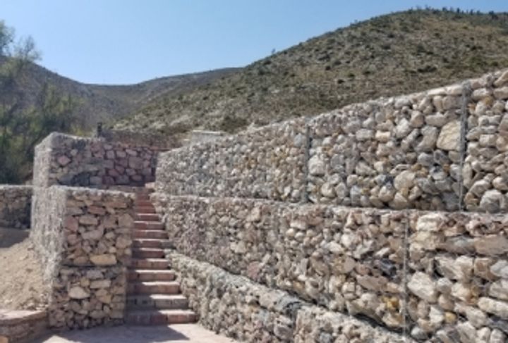 ESTACIONAMIENTO EN PUEBLO MAGICO REAL DE CATORCE_5