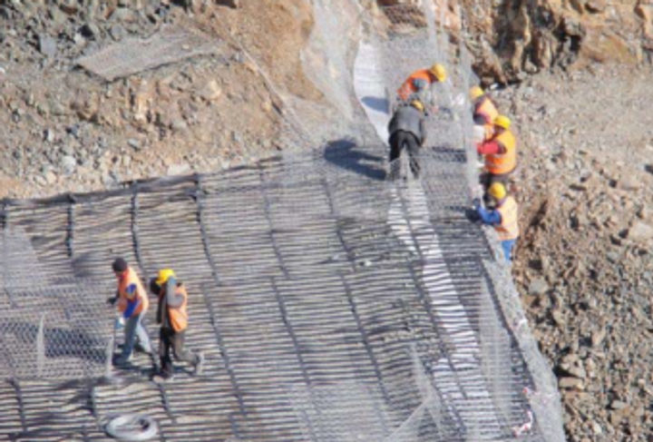 Laying Paralink primary reinforcement
