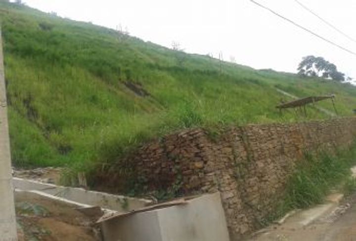 RECUPERACIÓN DE TALUDES BARRIO SÍTIO BRANCO_4