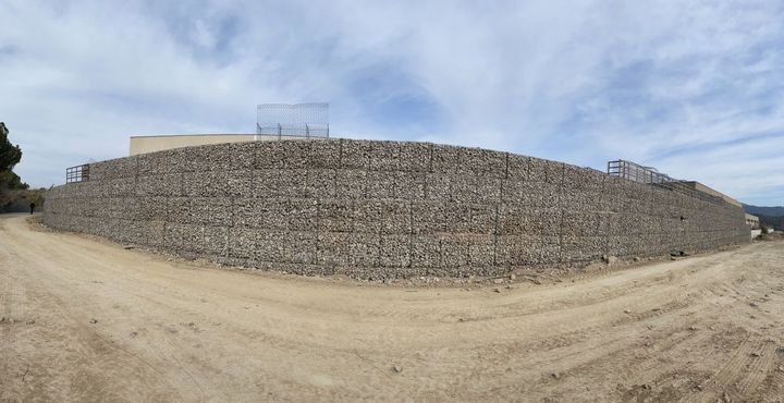  Vista panorámica del muro Terramesh System®