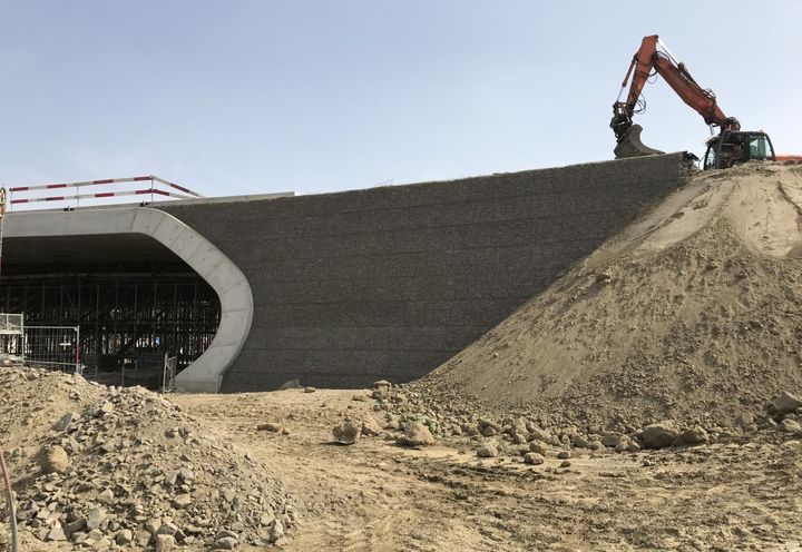 Construction phase: front view