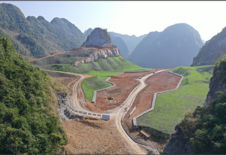 凤山县良利和坡雄堡矿山修复项目_1