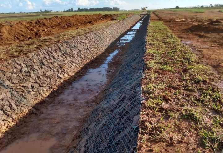 CANALETAS DE DRENAGEM -AEROPORTO DE CAMPO GRANDE