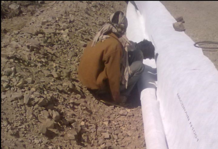 Photo 5: Installation of MacDrain® for drainage