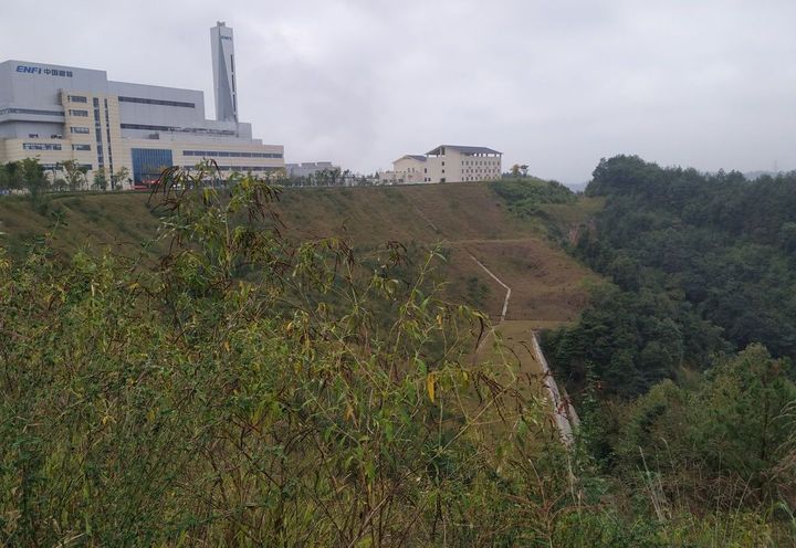 赣州垃圾焚烧发电厂边坡治理工程_0