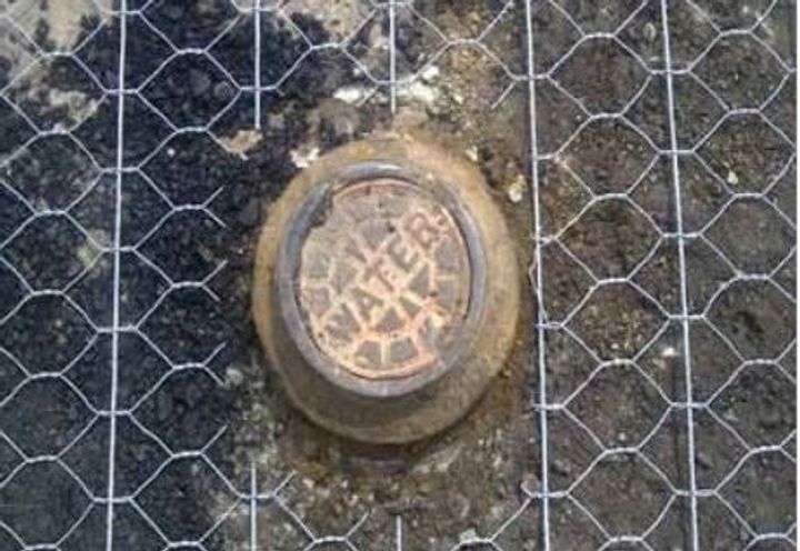 Roadmesh is cut to go around existing utilities