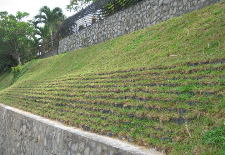SLOPE PROTECTION WORKS AT NORTH SOUTH HIGHWAY , SEREMBAN_1