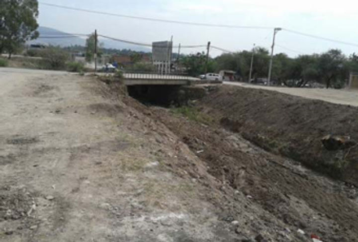 Sardaneta channel before work