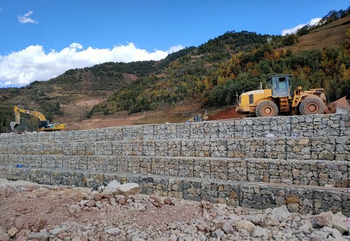云南：兰坪铅锌矿三重山排土场挡墙项目_1