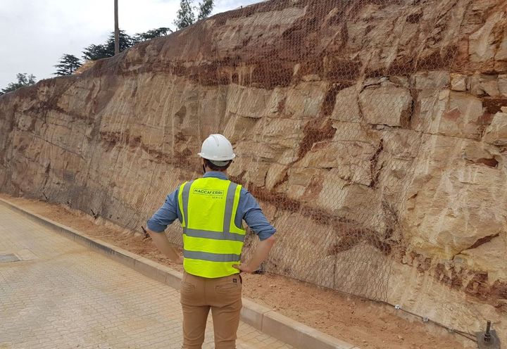 Installation of the DT Mesh to the Eastern Slope