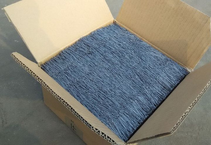 图2 排布型钢纤维产品