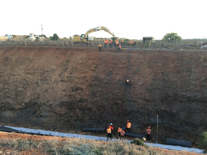 Installation of the Steelgrid® system using rope access techniques.