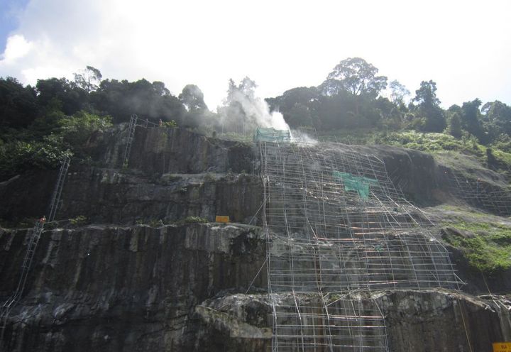 ROCKFALL PROTECTION AT NORTH SOUTH EXPRESSWAY, IPOH, PERAK_0