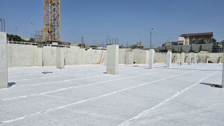Géocomposite de drainage TerraDrain posé et pouvant accueillir la dalle béton