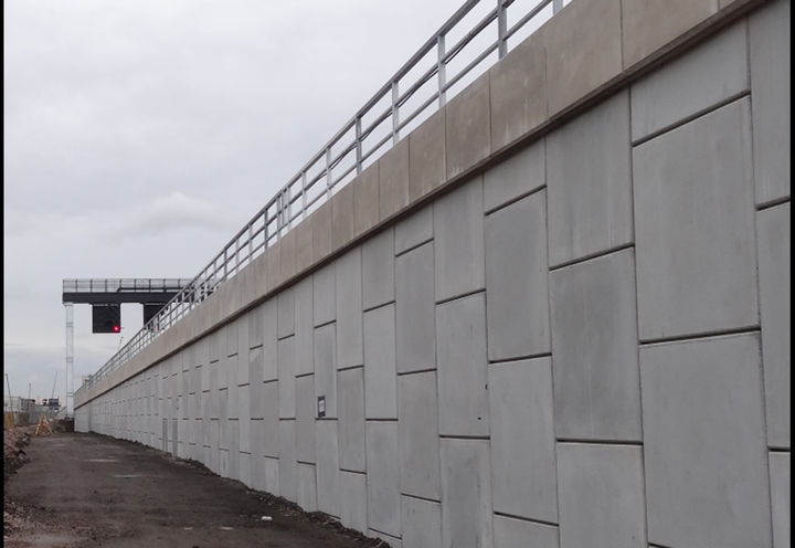 Reading Viaduct Reinforced Soil Wall