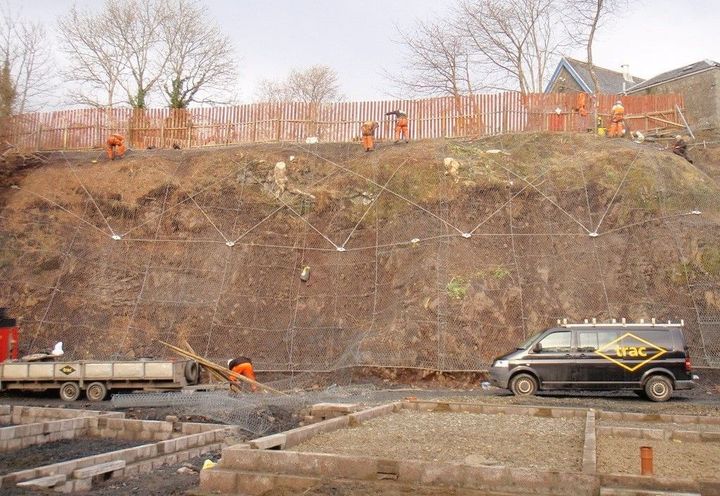 Completed works including external rope network