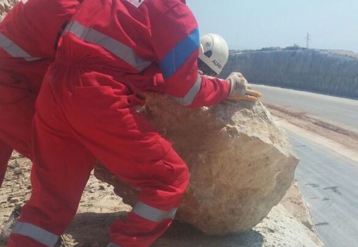 Sweeping the Rocks