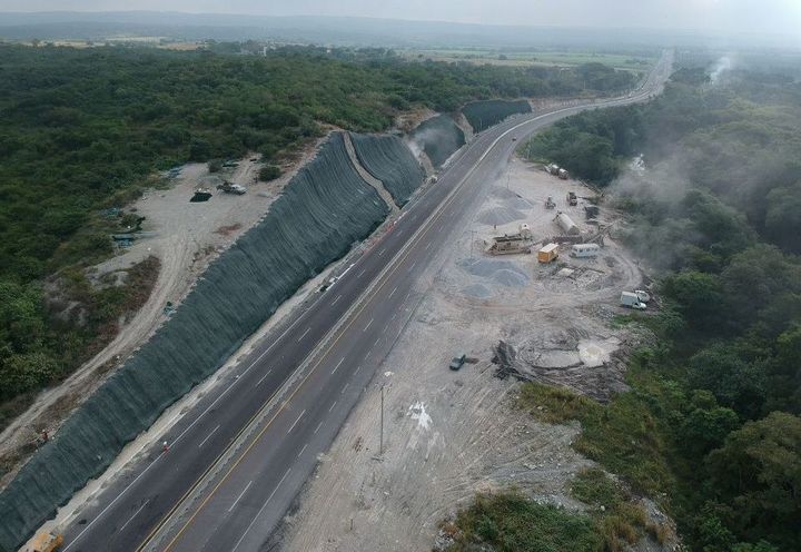 MODERNIZACION DE LA CARR. PORTEZUELOS-CD. VALLES_4