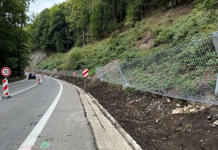 RB70 Low energy dynamic barriers
