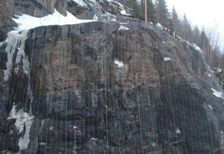 Steelgrid HR30 mesh after installation