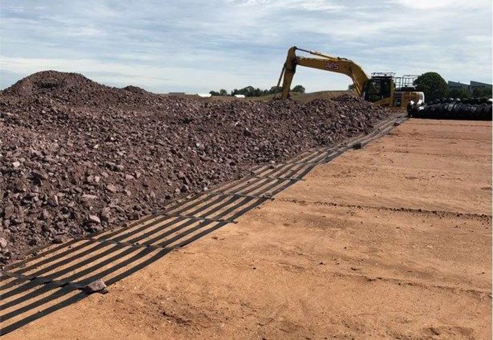 ParaLink basal reinforcement being installed