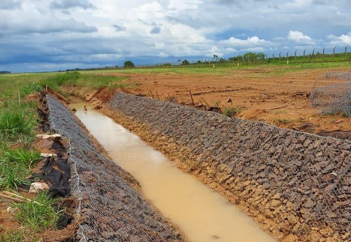 CANALETAS DE DRENAGEM -AEROPORTO DE CAMPO GRANDE_5