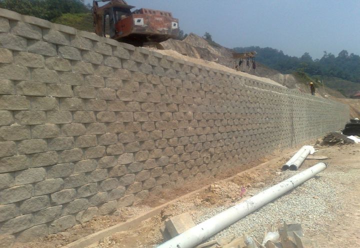 SLOPE STABILIZATION AND PROTECTION AT BENTONG, PAHANG, MALAYSIA_2