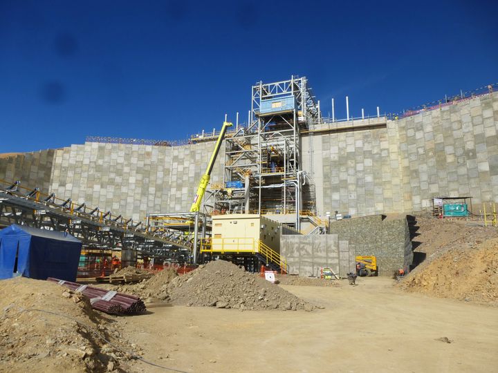 MACFORCE® EN CHANCADORA PRIMARIA, MINA CONSTANCIA