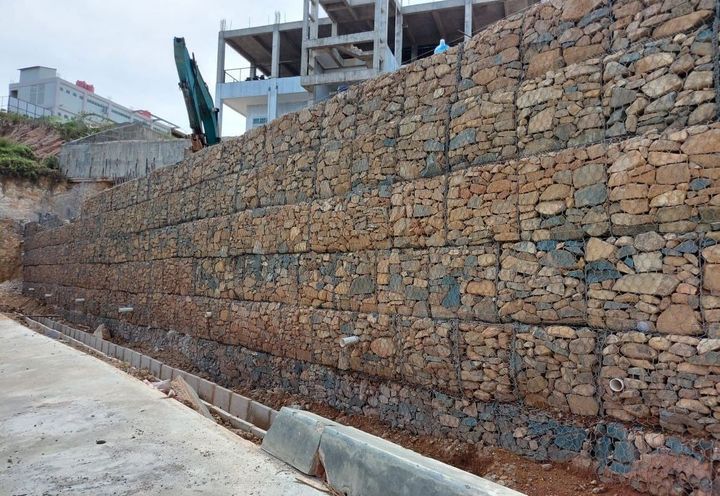 PARAMESH WALL AT DAARUT TAUHIID MOSQUE, BATAM - KEPULAUAN RIAU_1