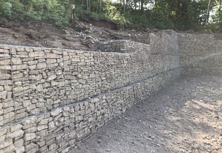 Corner detail of welded gabion wall