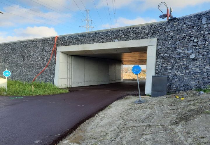 After installation - bridge detail