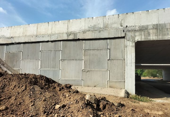 VIEW OF RS WALL AND PUP JUNCTION