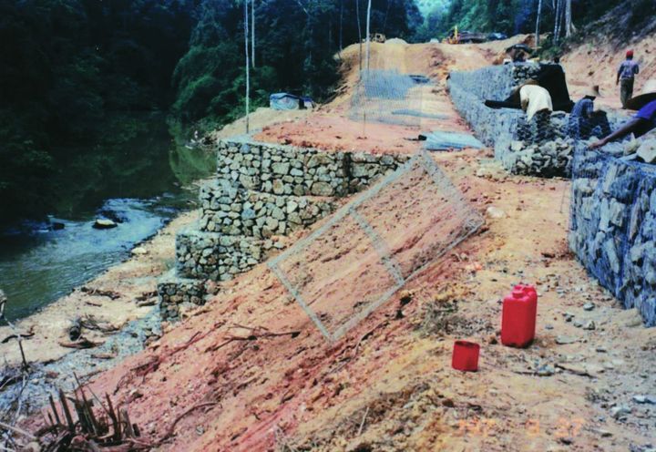 SLOPE REINSTATEMENT AT JENGKA FELDA ROAD, PAHANG, MALAYSIA_1